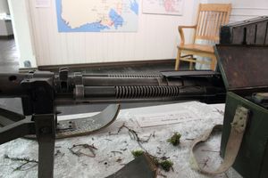 L-39/44의 복좌 스프링 부분 상세 모습.