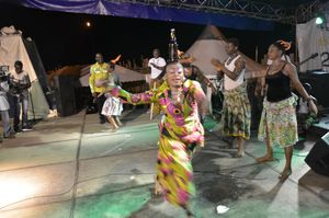 음보그 리아 축제의 춤