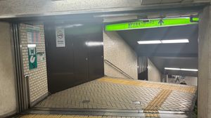 미나토가와 역과 직결되는 동쪽 출구 1