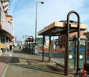 조신초 버스 정류장(국도22호선 측)