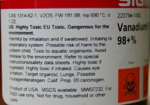 산화 바나듐(V) 경고 라벨