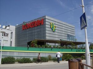 크로아티아 자본의 슈퍼마켓, 콩줌