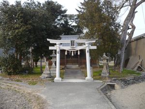 거관 터에 있는 요리 신사(寄神社)