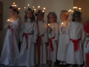 루시아의 노래를 부르는 아이들. 스웨덴