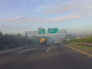 자고라위 고속도로