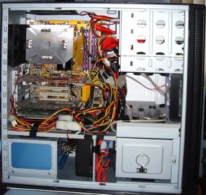 Antec P180, 팬이 없는 CPU 쿨러인 Scythe Ninja 사용