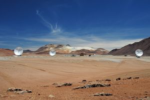 3대의 파라볼라 안테나에 의한 간섭계 관측