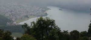 사란코트에서 바라본 페와 호