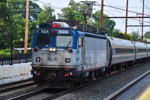 AEM-7 924번 기관차