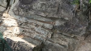 수주팔봉 칼바위의 문주리층