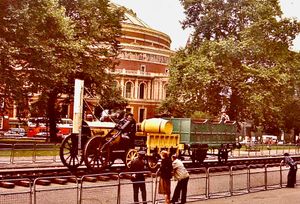 로켓 증기 기관차 복제품, 앨버트 홀과 1979년의 BEA 루트마스터 버스