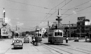 야나가와 정류장의 300형 전차 풍경. 1960년 여름 촬영.