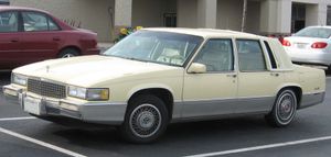 캐딜락 세단 드빌(1989년형) 정측면