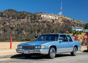 캐딜락 쿠페 드빌(1990년형) 정측면