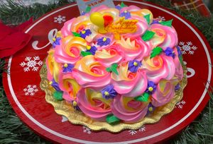 여러 색상의 생일 케이크 (블룸스버그, 펜실베이니아)