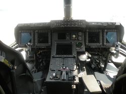 글래스 콕핏으로 개조된 조종석