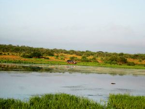 세르 가두드 부근의 다하블 연못