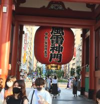 가미나리몬의 6번째 제등 (2020년 설치)