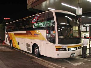 니시테츠 버스 하카타 호 (문라이트 호 도색)