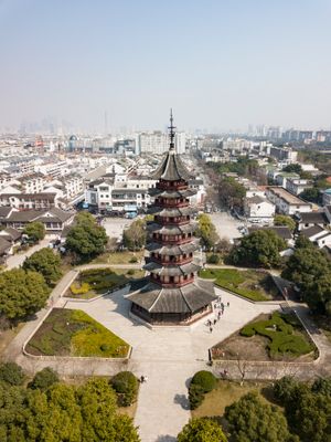 1009년에 건립된 루이광탑