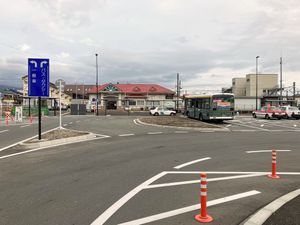 2023년 시점의 서쪽 출구의 역전 광장