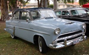 허드슨 제트 라이너 4도어 세단 1954년식. 개성이 부족하다는 평가를 받았다.