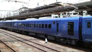 1000번대. 앞쪽: 모하883-1001, 뒤쪽: 사하883-1001