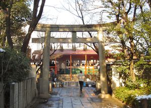 차절신사 경내에서 (2005년 12월)