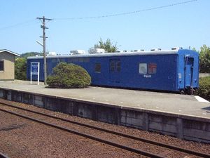 3번선에 정태 보존되어 있던 오유10형 우편차 (2007년)