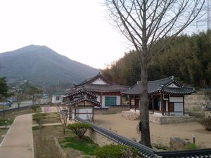 녹동서원전경(동)