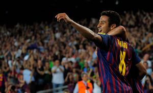 티아고는 2012년 비야레알과의 경기에서 바르셀로나를 위해 골을 넣은 것을 자축하고 있다.