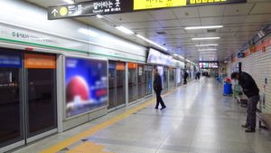 2호선 승강장 (2018년 11월 22일)