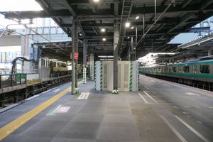 야마노테선 승강장 (2023년 1월)