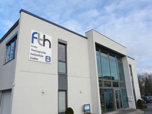 자유 신학 학교 기센