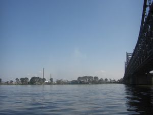 중조우의교 아래