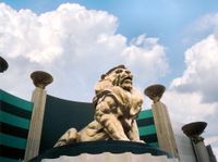 MGM 그랜드 라스베이거스 입구에 설치된 MGM 사자상.