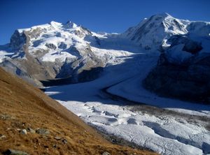 고르너그라트에서 바라본 몬테로사와 고르너 빙하의 풍경