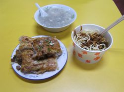 우한의 대표적인 아침식사: 도우피, 러취안몐, 그리고 후미주