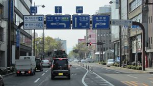 국도 11호선과의 분기점 (가가와현 다카마쓰시 반초 교차점)