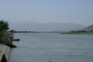 2009년 잘랄라바드의 베흐수드 다리 지역의 카불강