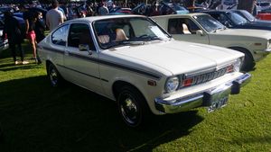 오펠 바이 이스즈 쿠페(미국사양) 정측면