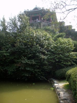 용연에서 바라본 방화수류정