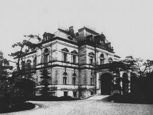 혼고에 있던 마에다 후작 저택 서양관의 정면