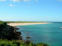 쉘 비치, 북동쪽 해안