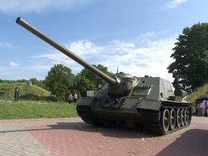 SU-100