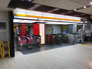 2018년 1월 신설된 센소지, 가미나리몬 방면 개찰구