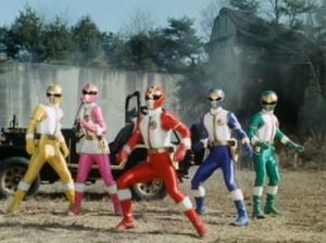 변신한 다이레인저들. 왼쪽부터: 카즈, 린, 료, 쇼지, 다이고.