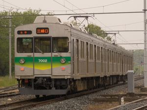 치치부 철도에 양도된 8500계. 중간 차량의 선두차 개조가 이루어진 편성도 존재한다. (2009년 5월 5일)