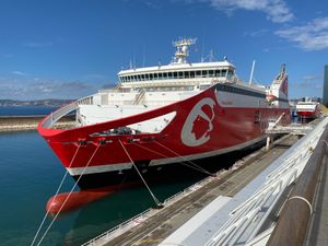 코르시카 리네아(Corse Linea)의 페리