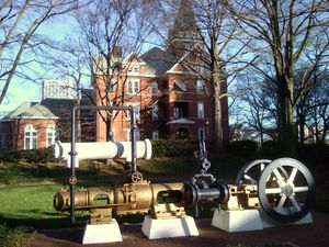 아래: 조지아 공과대학교